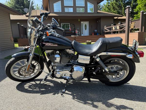 2005 Harley Davidson Superglide 1