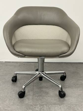 Leather Chair 2 Steelcase Coalesse SW1 Chairs 2 Available $435 Each 1