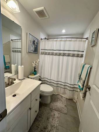 $550 / 1br - Furnished Room in Modern Townhouse Near Johns Hopkins (Baltimore)63694872253697124