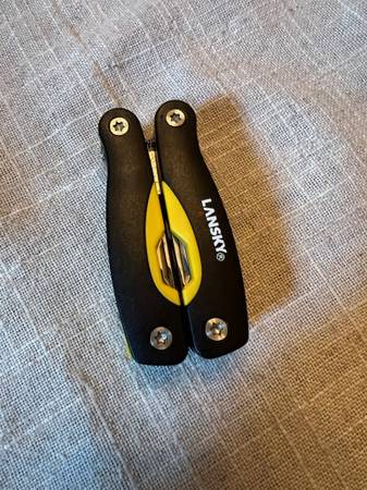 SMALL LANSKY MULTI TOOL NO SHEATH 1