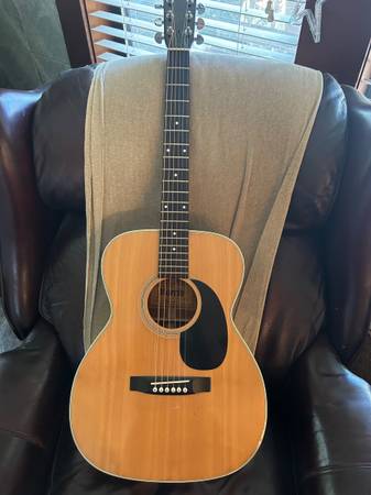 Vintage Morris F-18 Acoustic Guitar - musical instruments