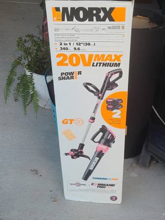 WORX  GT 3.0 string trimmer / blower combo 1