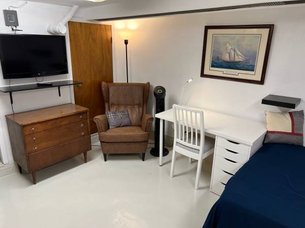 $1,300 / 1br - “Furnished Studio” Private Bath Utilities Incl Safe Quiet 20min2city (Brooklyn)63661255659267124