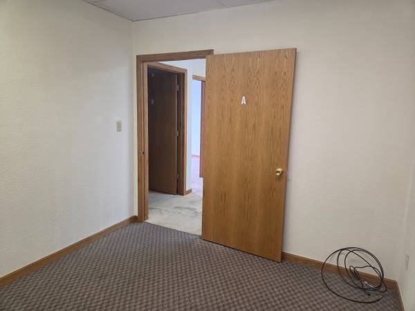 $250 / 100ft2 - Office 208A for Rent $250 (Colorado Springs)63687049694851122