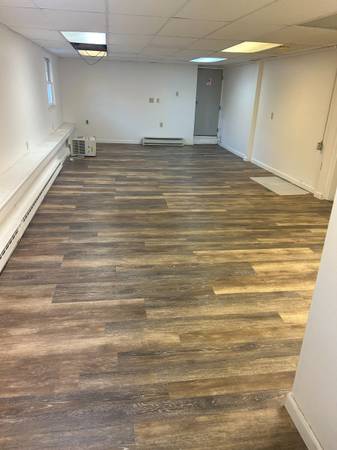 Retail / Office Space –High Traffic– Downtown Derry (Next to T-Bones) 1