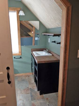$1,995 / 3br - The Farmhouse - 3 Bdrm/2.5 Bath Home in Franklin, NC (Franklin, NC)64029373873665123