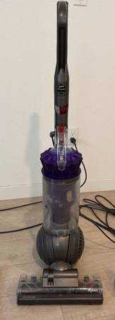 Dyson Animal Ball Vacuum Cleaner 1