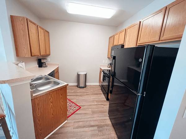 $1,415 / 1br - 913ft2 - Contemporary Cabinetry, Ample Parking, Vaulted Ceilings (98 Devonshire Dr, Scott Depot, WV)64010834415234123