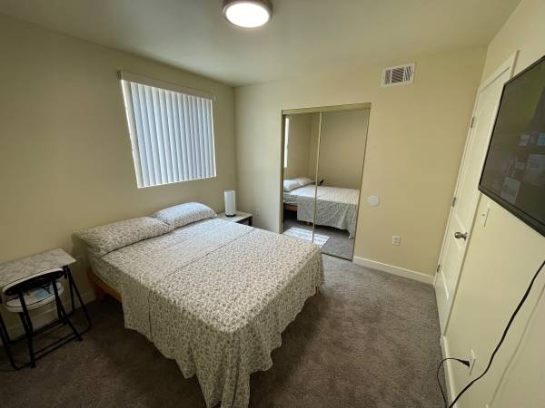 Private room - short term rental 1