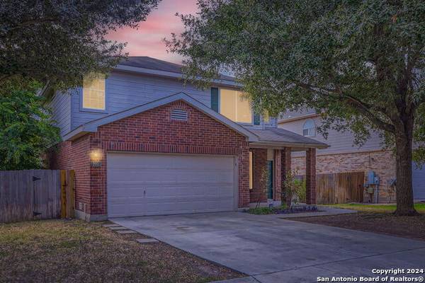 Opportunity of a lifetime! Home in Cibolo. 3 Beds, 2 Baths 1