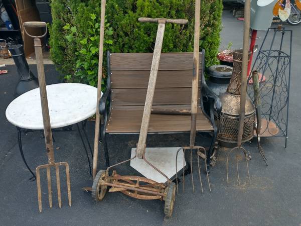 Garden fork 1