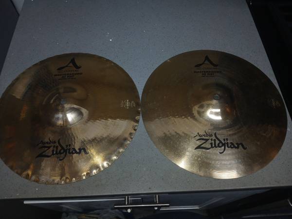 USED 13 INCH ZILDJIAN A CUSTOM MASTERSOUND  HI HATS PAIR & 14 INCH ZILDJIAN A CU 1