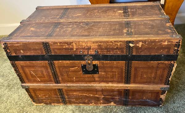 Antique Doll Trunk 1