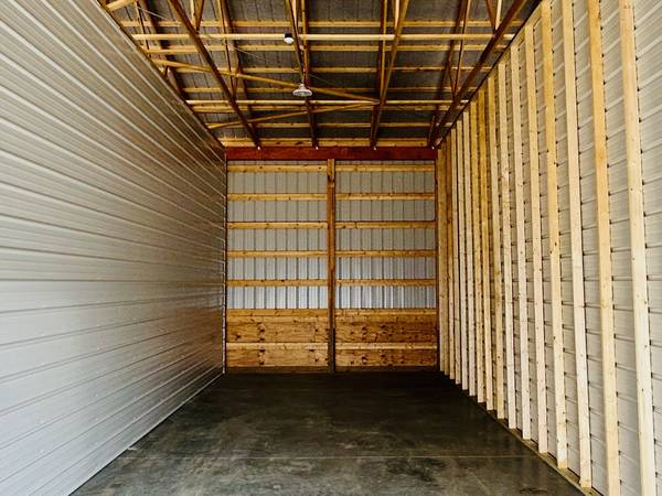750 SF Warehouse In Monroe! 1