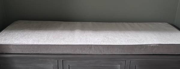 Bench cushion *NEW* 1