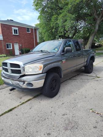 2007 dodge ram 2500 5.7 hemi (especial para mecánicos) - $2,000 (EASTPOINTE)63470234773891121