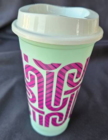 Lote de 3 tazas reutilizables de Starbucks que cambian de color, con tapas, nuevas - $10 (Tacoma)63439403427331123