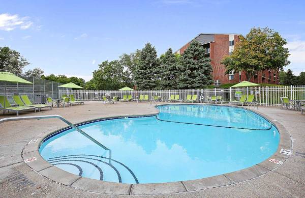 $1,600 / 2 dormitorios - 1074 pies² - Aire acondicionado, Acceso a Internet: Alta velocidad, Mantenimiento en el lugar (12501 Portland Ave, Burnsville, MN)63868698505603120