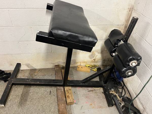 Glute-ham but machine 1