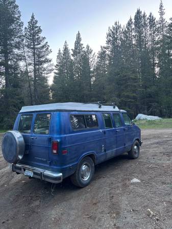 Dodge Ram 350 v8 camper sprinter van - $12,800 (Lafayette)63613152239491121
