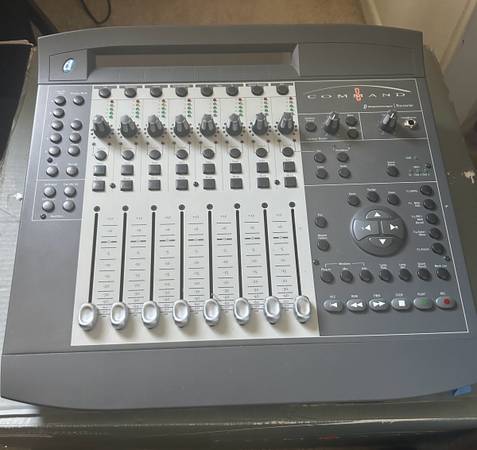 Command 8 studio mixer 1