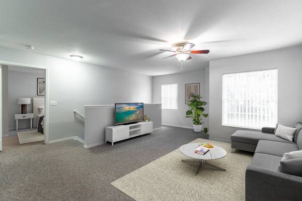 $1,329 / 2br - 990ft2 - Your new home is waiting for you (Spring Hill)63976137854978124