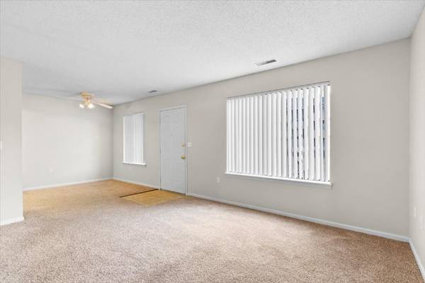 $1,265 / 2br - 920ft2 - Reciclaje, Jardín Comunitario, 2 BD (¡Solo Quedan Dos! Apartamentos de 2 Dormitorios que No Te)63897404816387121