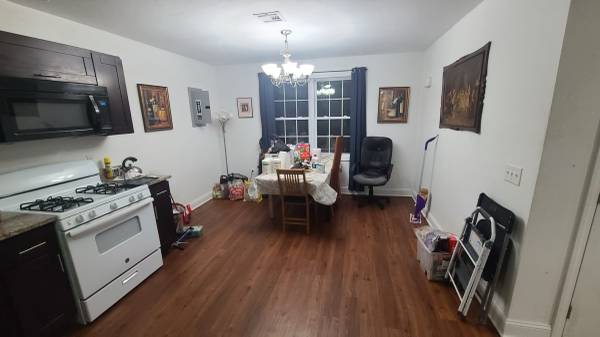 $1,100 / 1br - Private Room in Shared house (Providence)64002828942850122