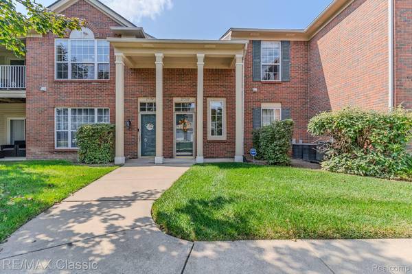 It really is that easy! Pending in Walled Lake. 2 Beds, 2 Baths 1