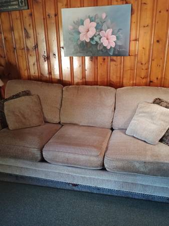 Lane sofa 1