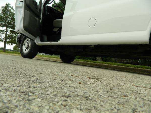 2022 Chevrolet Express 2500 Cargo - Photo 14