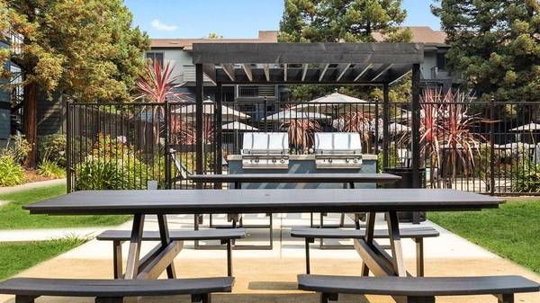 $2,465 / 2 habitaciones - 800 pies² - ¡Admite mascotas! ¡Barbacoa al aire libre! ¡Obtén un mes gratis ahora! ¡Llama para hacer una visita! (san leandro)63668095407489122