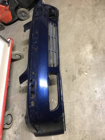vw mk4 Jetta front bumper from a 2004 Jetta GLS in dark blue metallic 1