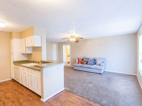 $1,250 / 3br - 1177ft2 - Excellent location on the South side of town! (2400 Buffalo Gap Road, Abilene)63810575414147121