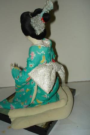 Geisha dolls on platforms - $60 (Woodinville)63471462345091121