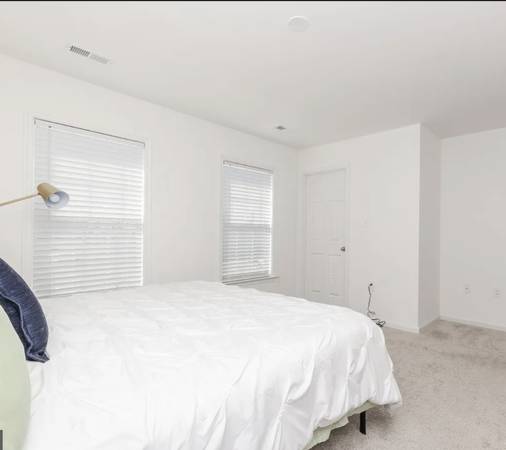 $1,250 / 3br - Rooms for rent (Martinsburg)63953077093762124