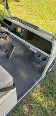 "LOOK CLUB CAR GOLF CART" - $450 (Inverness)63438493010947124