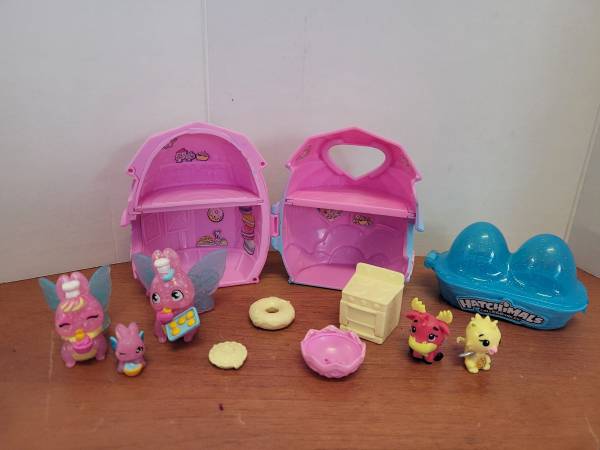 Hatchimals CollEGGtibles Home Playset 1