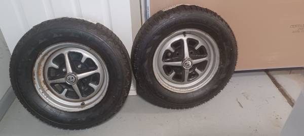 185 70 14 Firestone Winterforce Snow tires 1