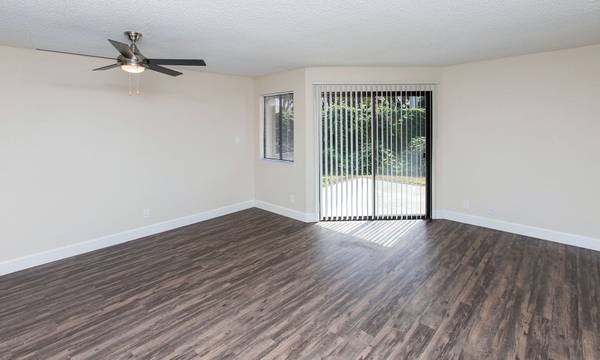 $980 / 2br - 1075ft2 - 2/BD 2/BA, Spa, Property Manager on Site (san leandro)64023719996547120