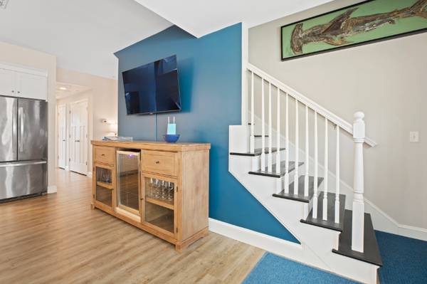 $4000.00 / 3br - 128 Ashworth Avenue, Unit 31363656278316545123