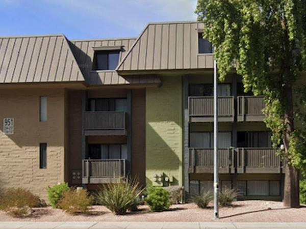 Condo in UA, Rental 2/1.5 - Long Term Finance  (N Euclid Ave Unit) 1