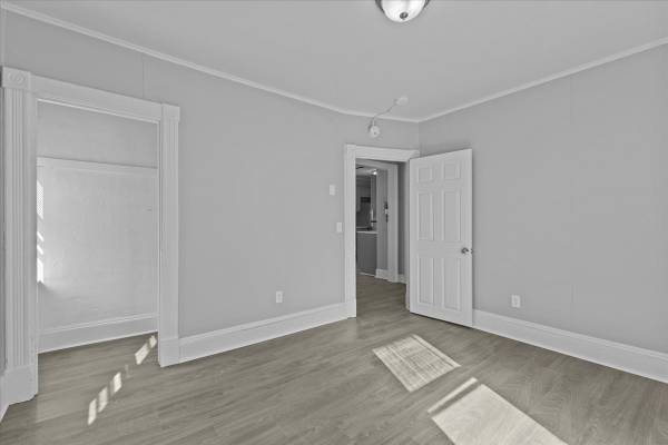 1 410 Saint Paul St - Apt 2 Spacious/Bright 2 Bedroom Available! 1
