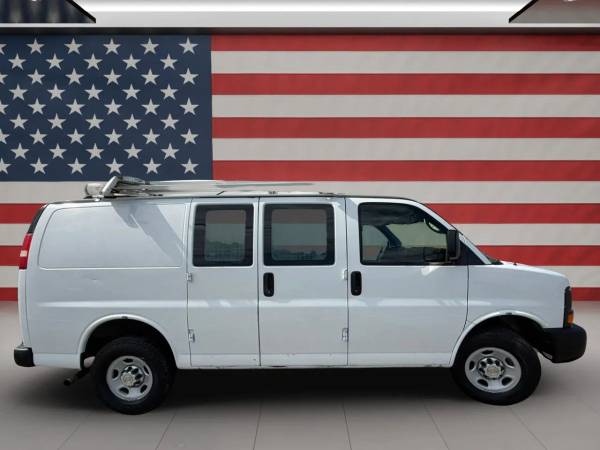 2013 Chevrolet Express 2500 - Photo 5
