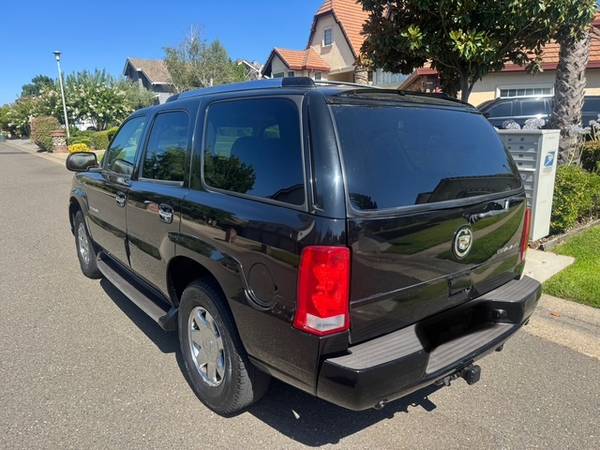 2004 CADILLAC ESCALADE / 140K MILES / CLEAN TITLE - $6,900 (ORANGEVALE)63613687972099122