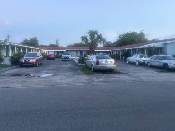 $500 / 1br - 600ft2 - Dania Beach Un dormitorio (Dania Beach)64049280423553124