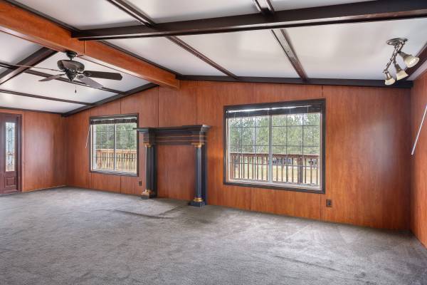 $345,000 / 2br - 1568ft2 - Florence MT Gem: Near-Complete Remodel + NEW Appliances! (Florence)63657010370051124