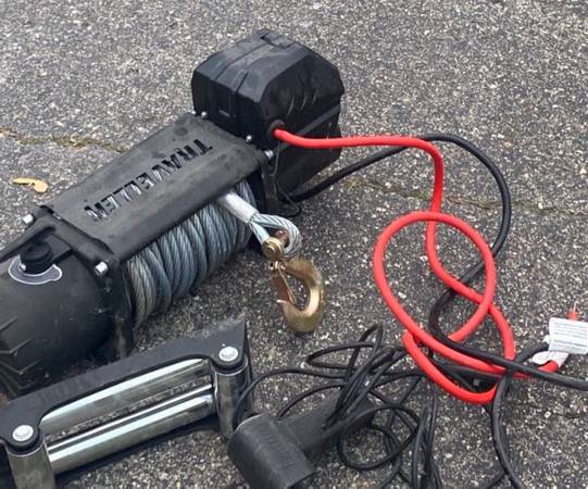 Traveller 12V Electric Truck Winch, 12,000 lb. Capacity, Steel Cable (STILL NEW) - $375 (New Haven)63470265074561123