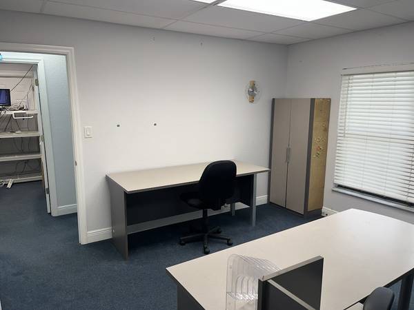 $1,650 / 900ft2 - OFICINA AMUEBLADA DE 4.5 HABITACIONES (Cape Canaveral)63846409516163123