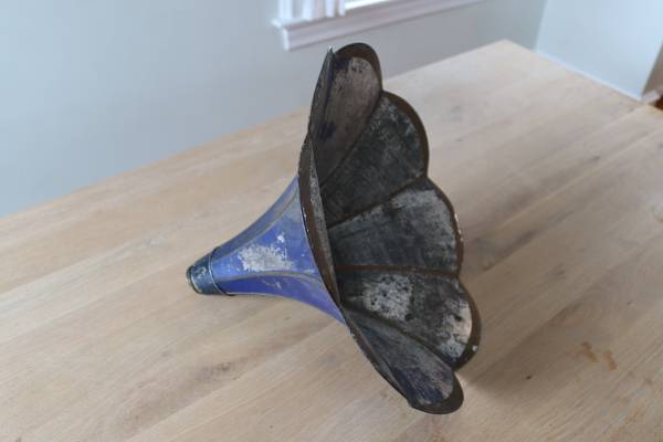 Vintage Antique Gramophone / Phonograph Horn - Decorative Accent 1